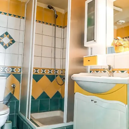 בית נופש Seafront Privilege House *