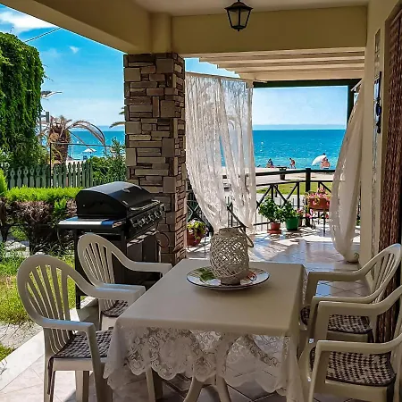 Seafront Privilege House בית נופש ניקיטי