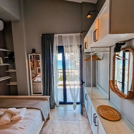 בית נופש Seafront Privilege House *